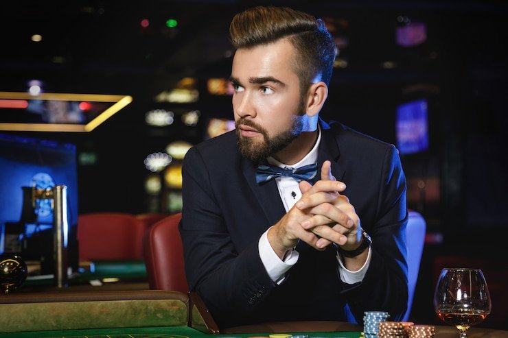Antarmuka mobile qq dewa menjalankan Bigger Bass Bonanza dengan kualitas penuh